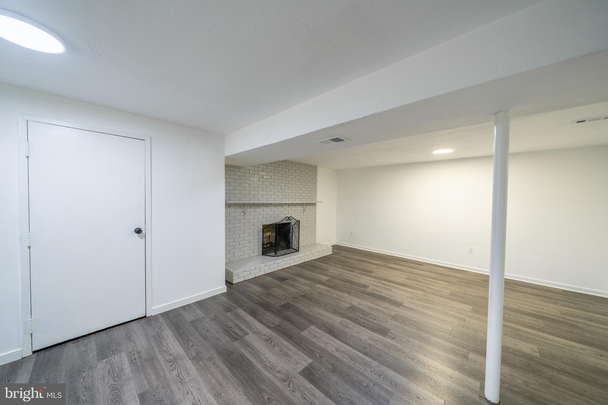 TEMPLE HILLS - Residential