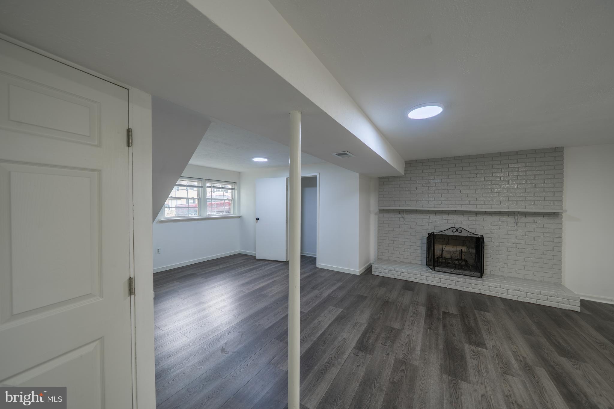 TEMPLE HILLS - Residential
