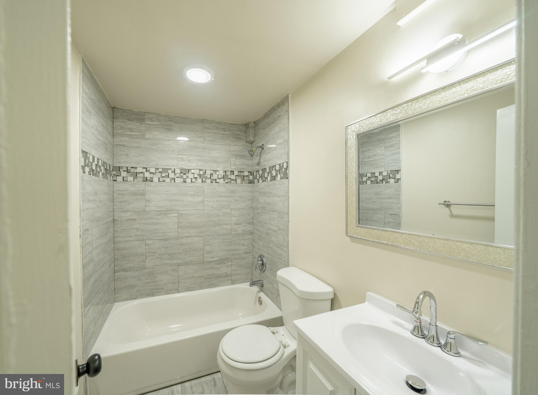 TEMPLE HILLS - Residential