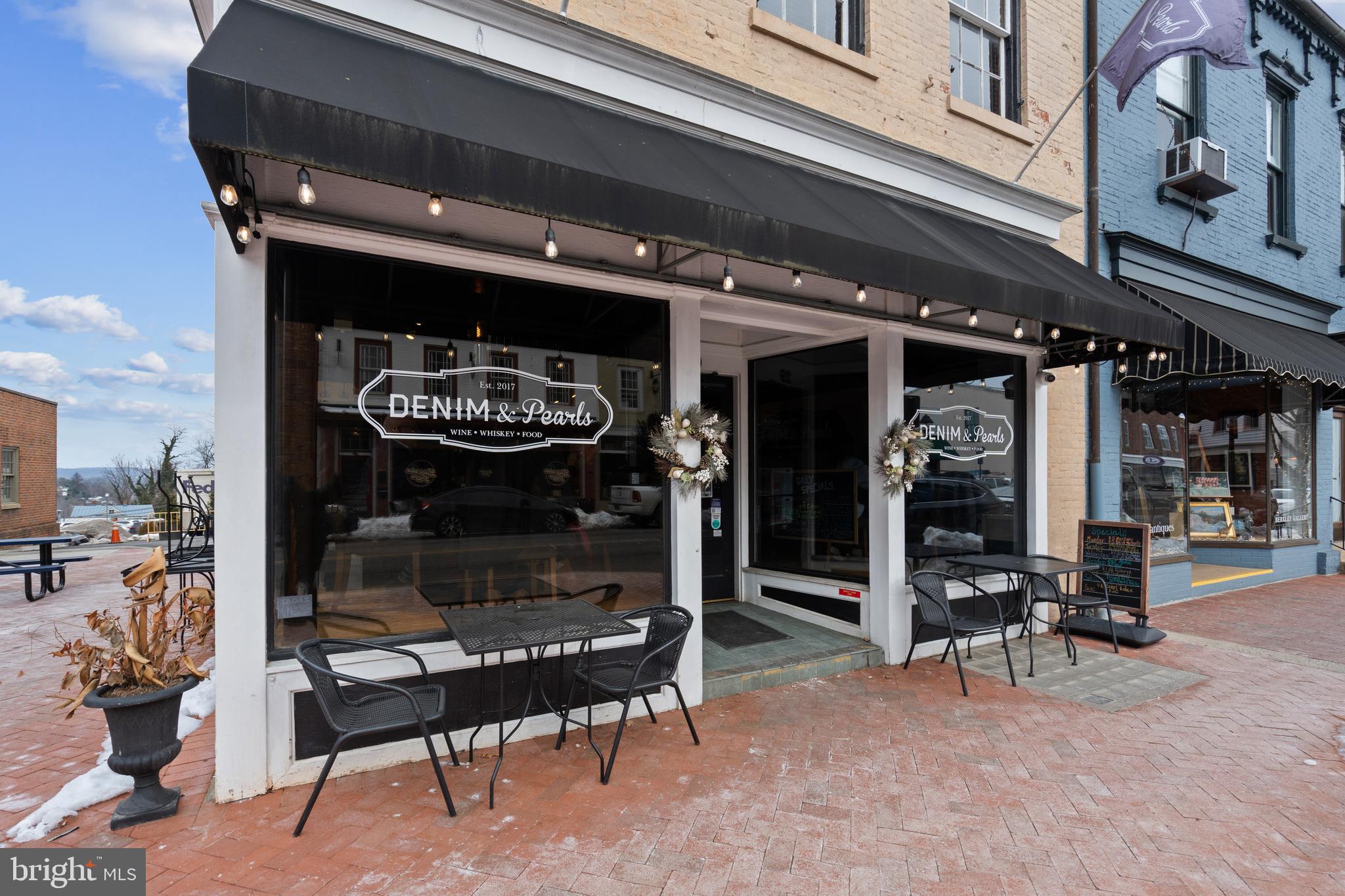 VILLAS AT THE RIDGES - Residential