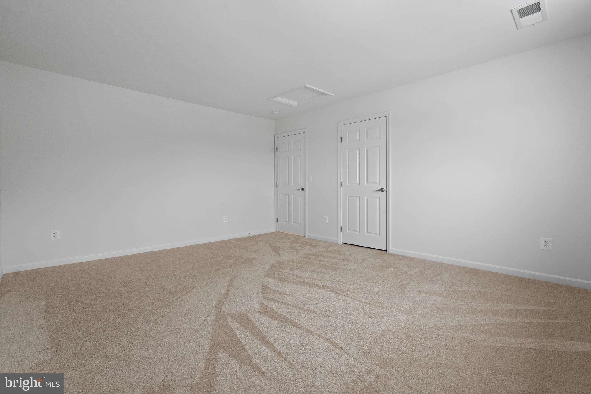 VILLAS AT THE RIDGES - Residential