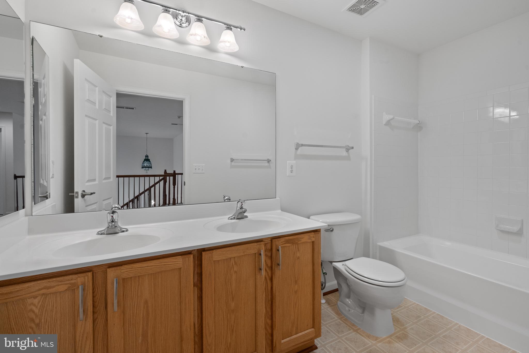 VILLAS AT THE RIDGES - Residential