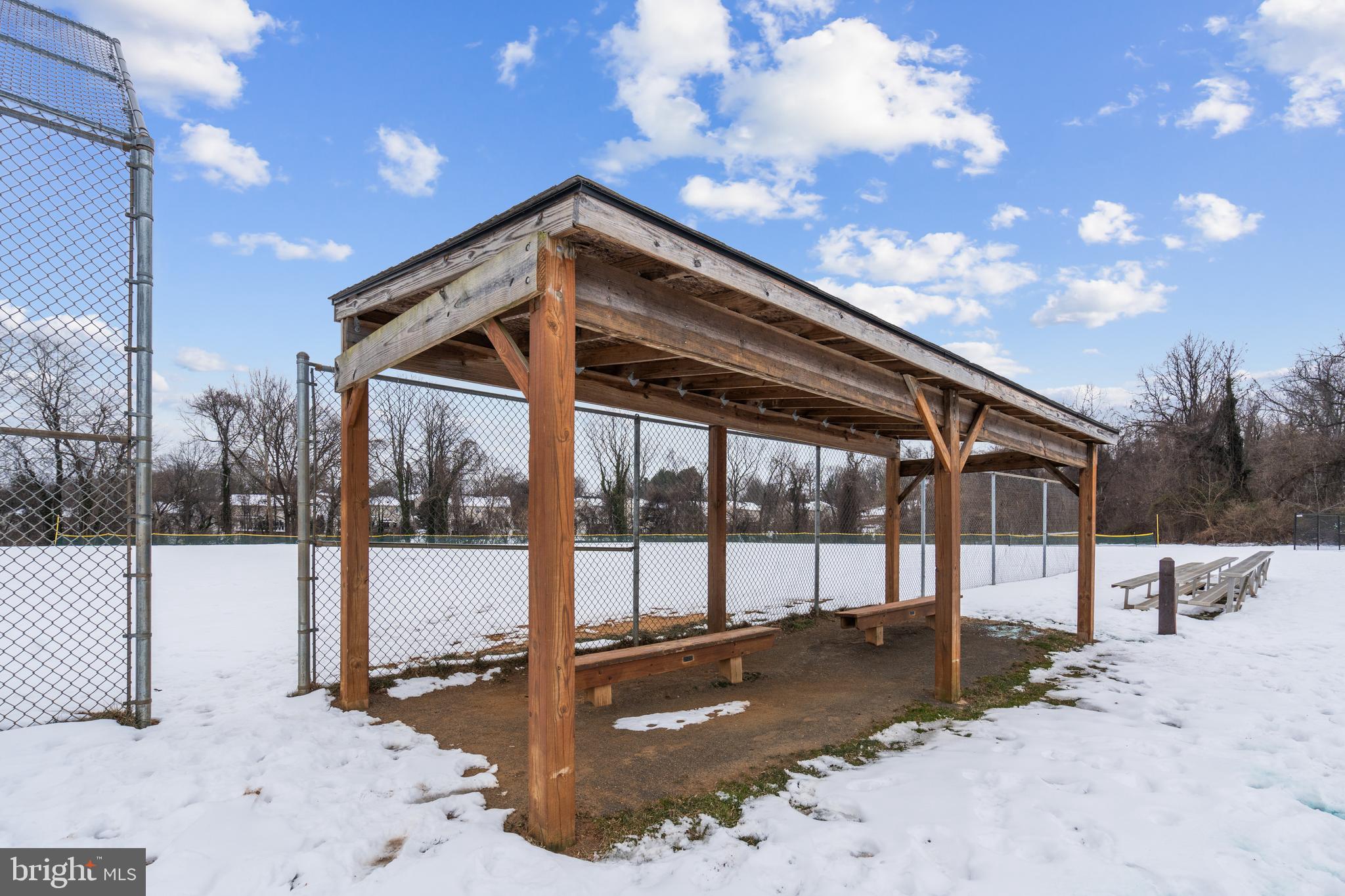 VILLAS AT THE RIDGES - Residential