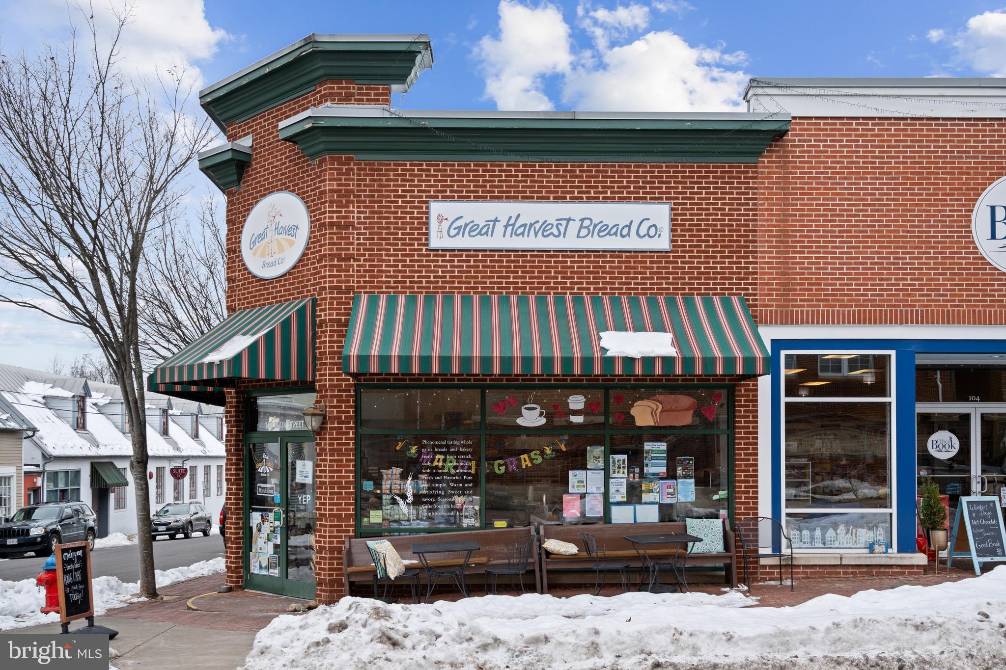 VILLAS AT THE RIDGES - Residential