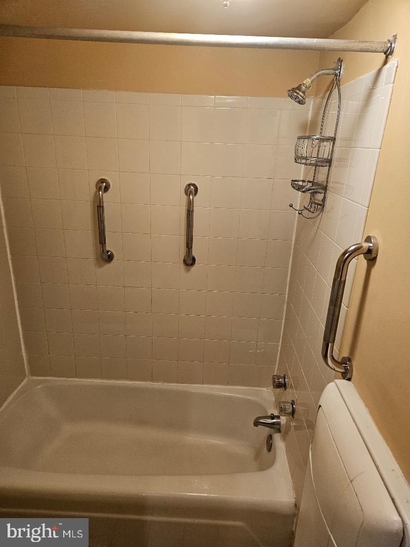 CHELSEA WOODS CONDO - Residential Lease