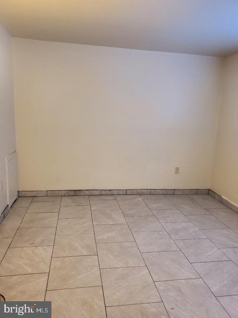 CHELSEA WOODS CONDO - Residential Lease