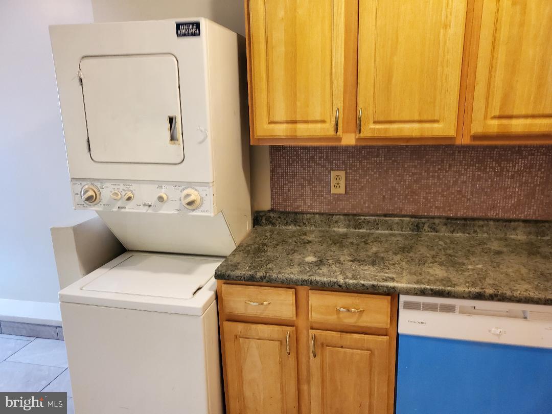 CHELSEA WOODS CONDO - Residential Lease