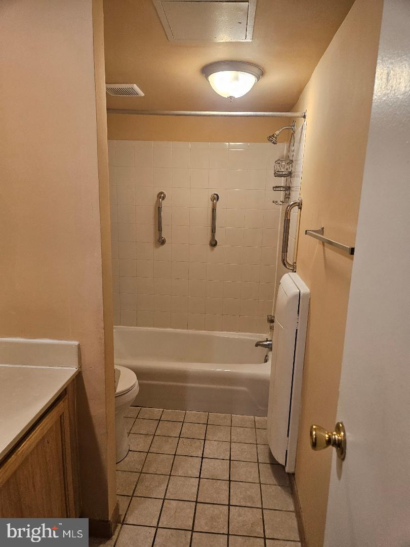 CHELSEA WOODS CONDO - Residential Lease