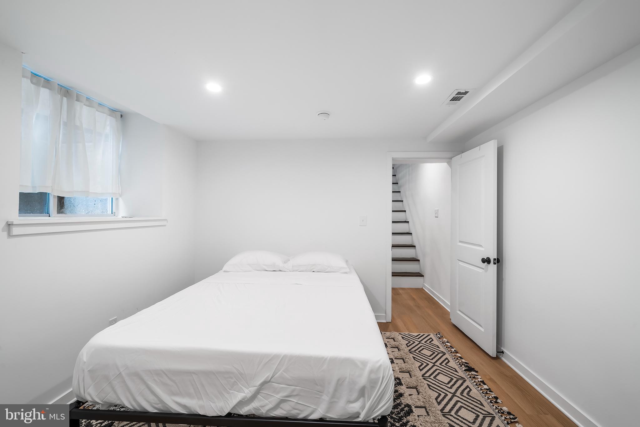 FAIRMOUNT - Residential