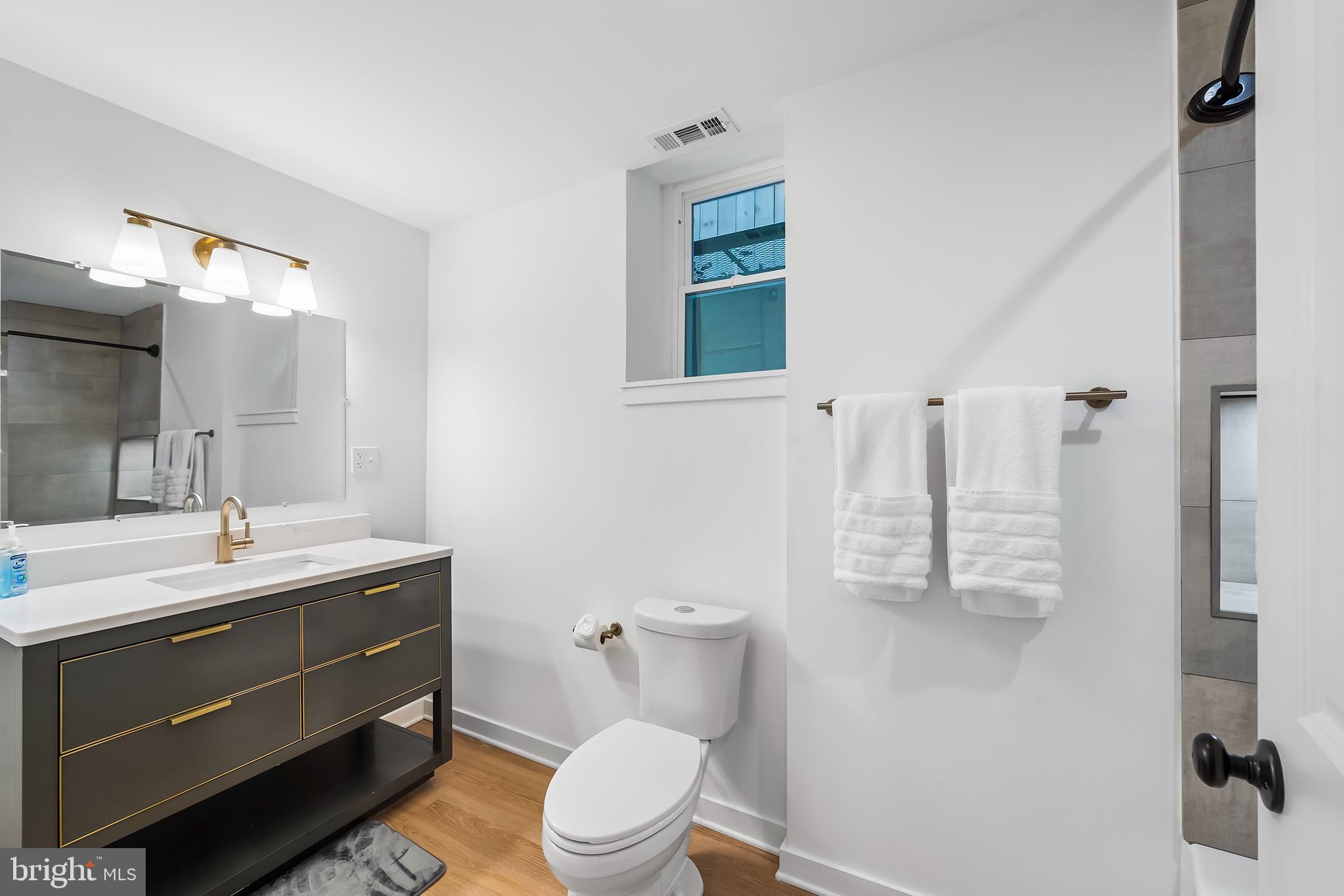 FAIRMOUNT - Residential