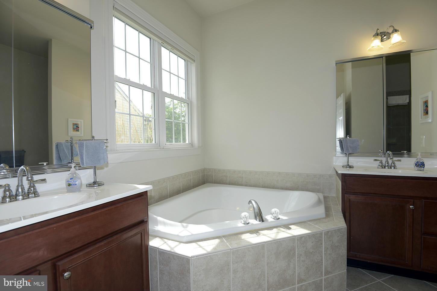 REGENCY AT DOMINION VALLEY - Residential