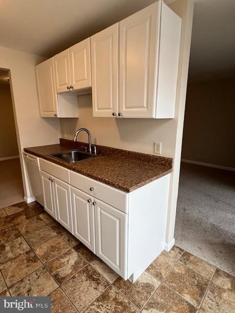 FARMINGDALE ESTATES - Residential Lease