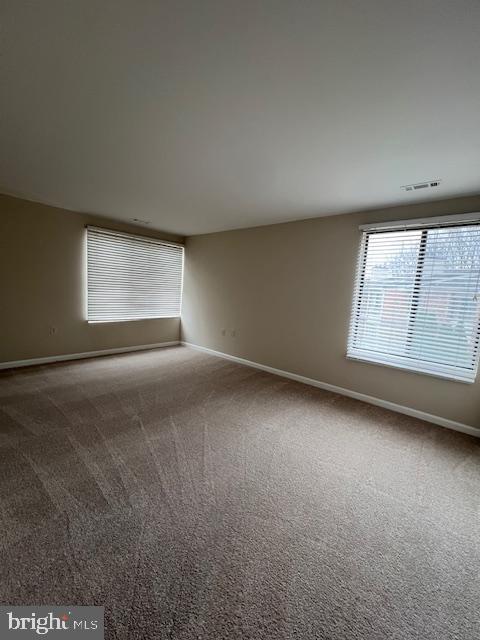 FARMINGDALE ESTATES - Residential Lease