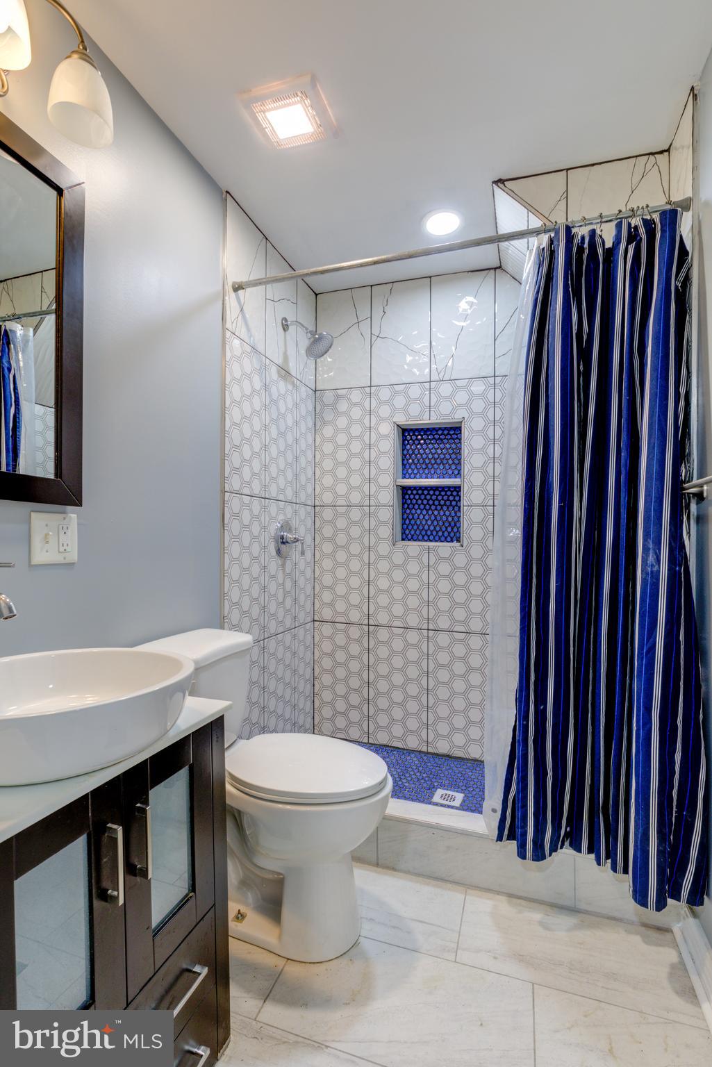 WEST OAK LANE - Residential