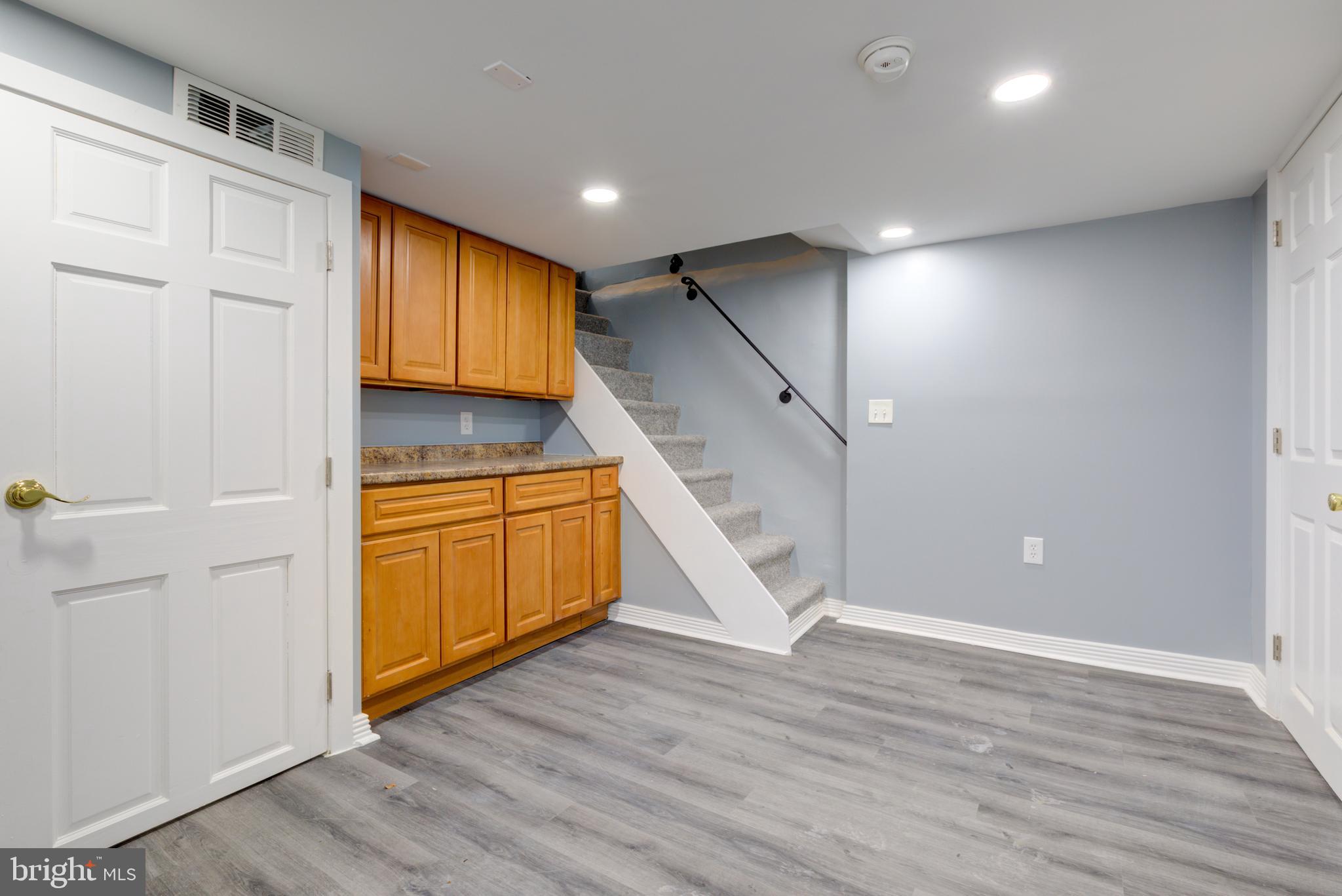 WEST OAK LANE - Residential