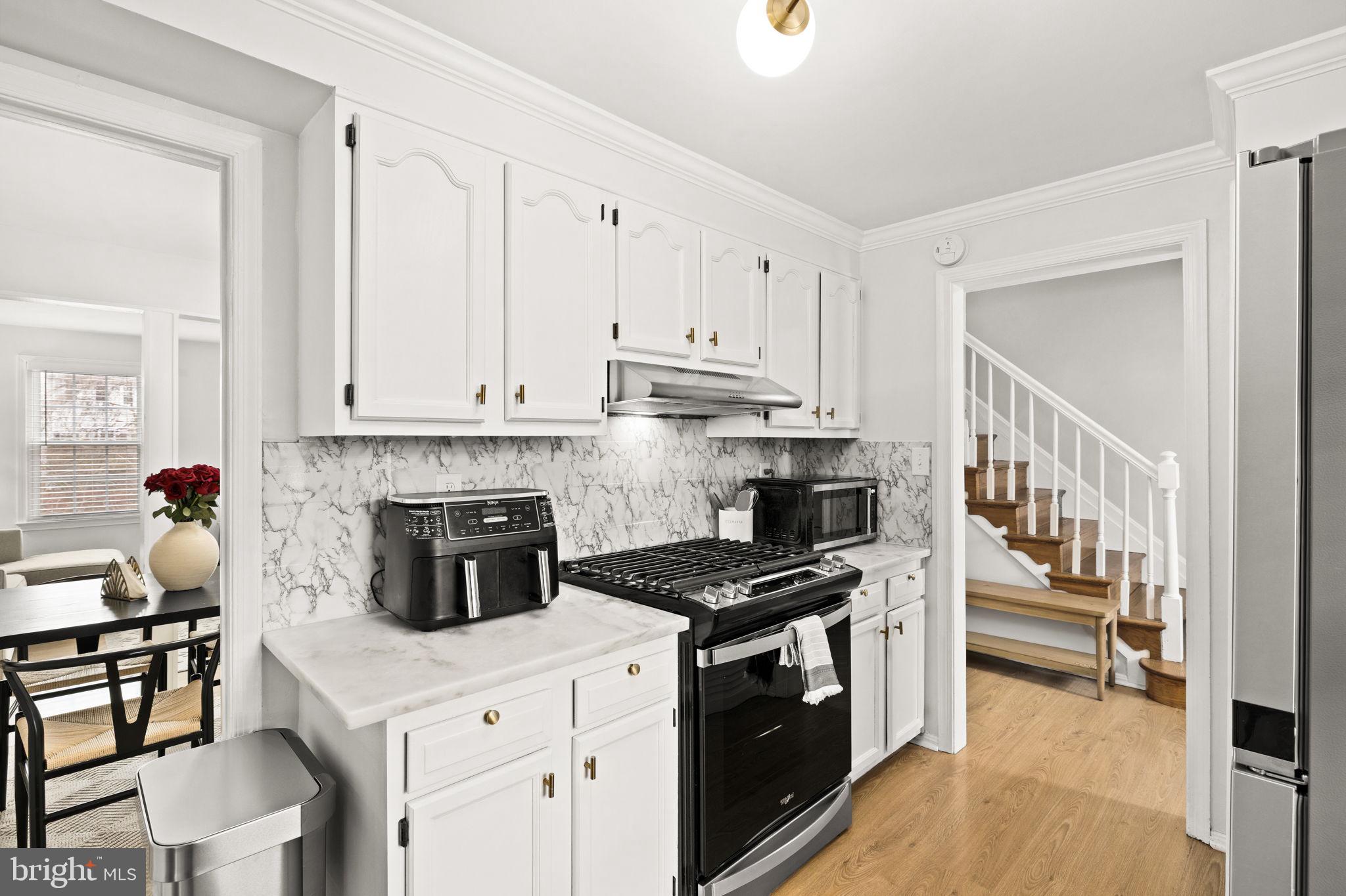 GREENWICH HILL - Residential