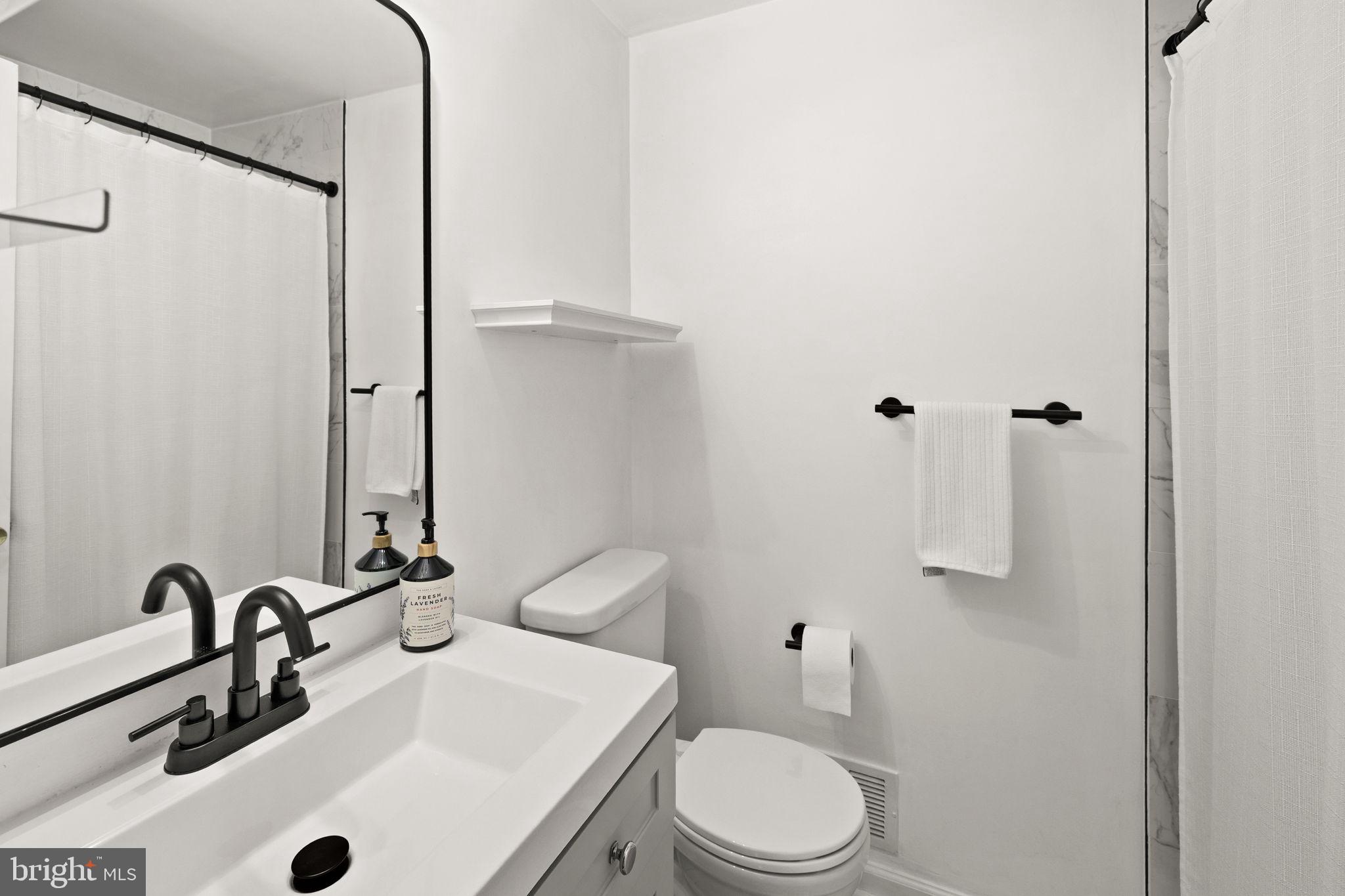 GREENWICH HILL - Residential