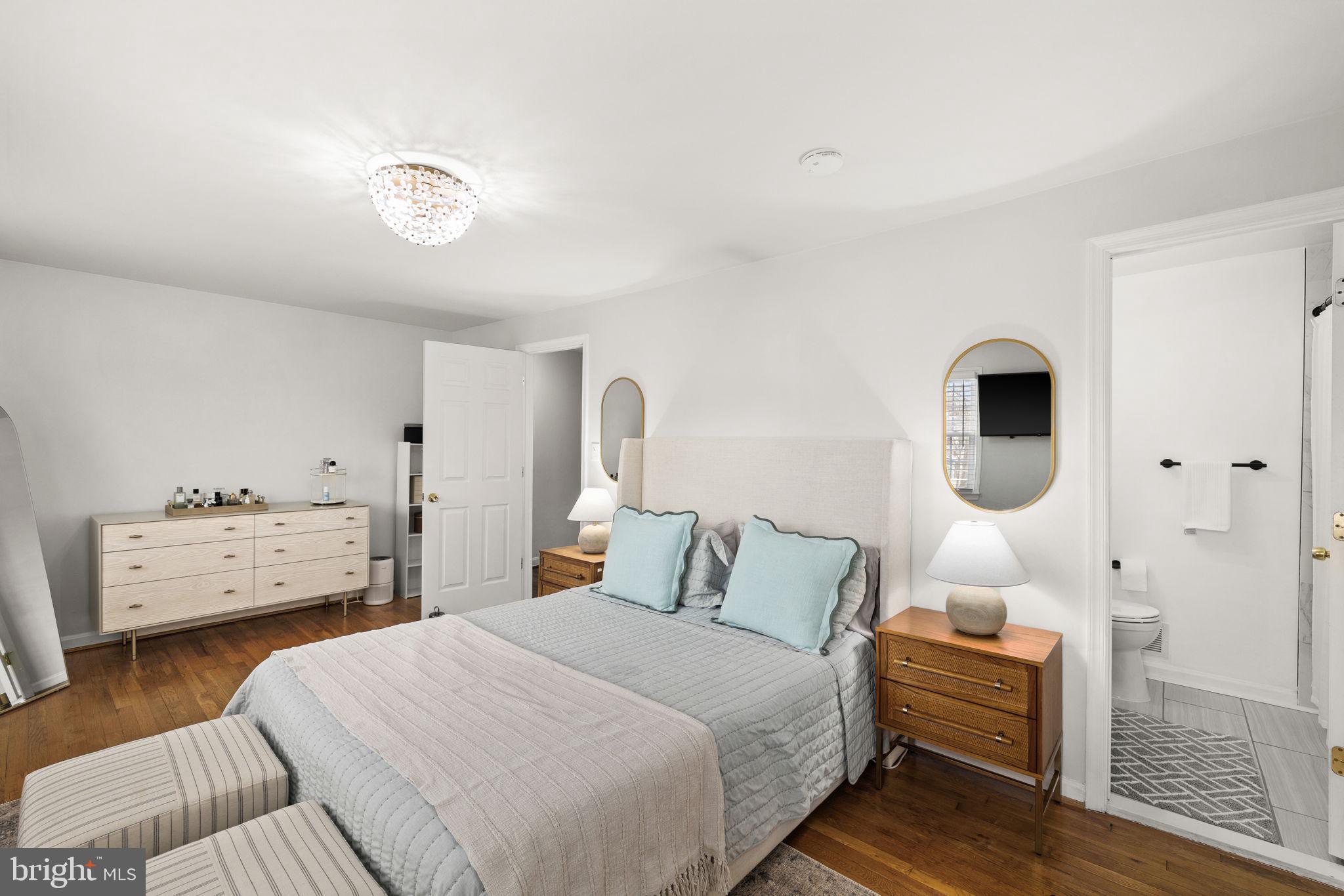 GREENWICH HILL - Residential