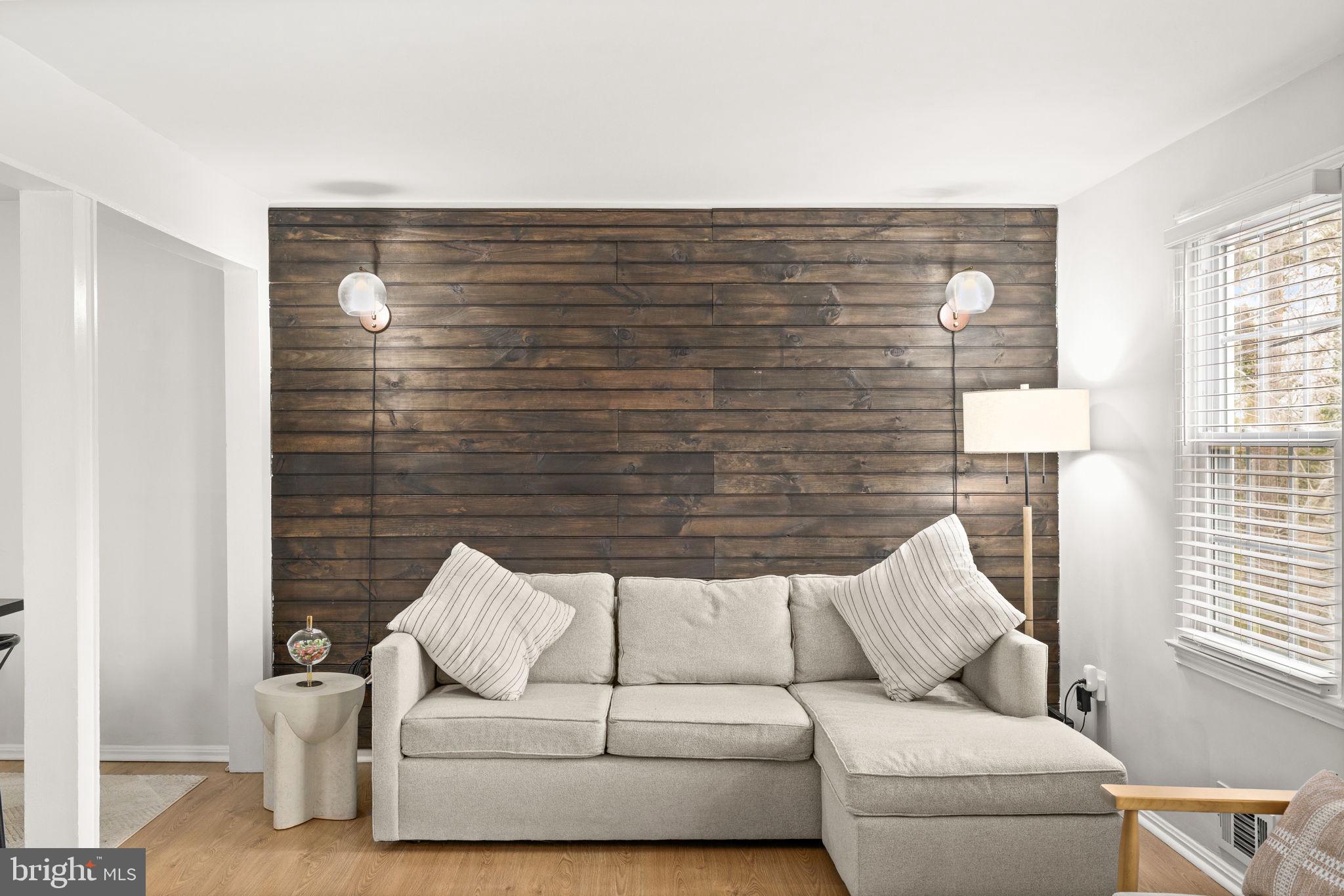 GREENWICH HILL - Residential