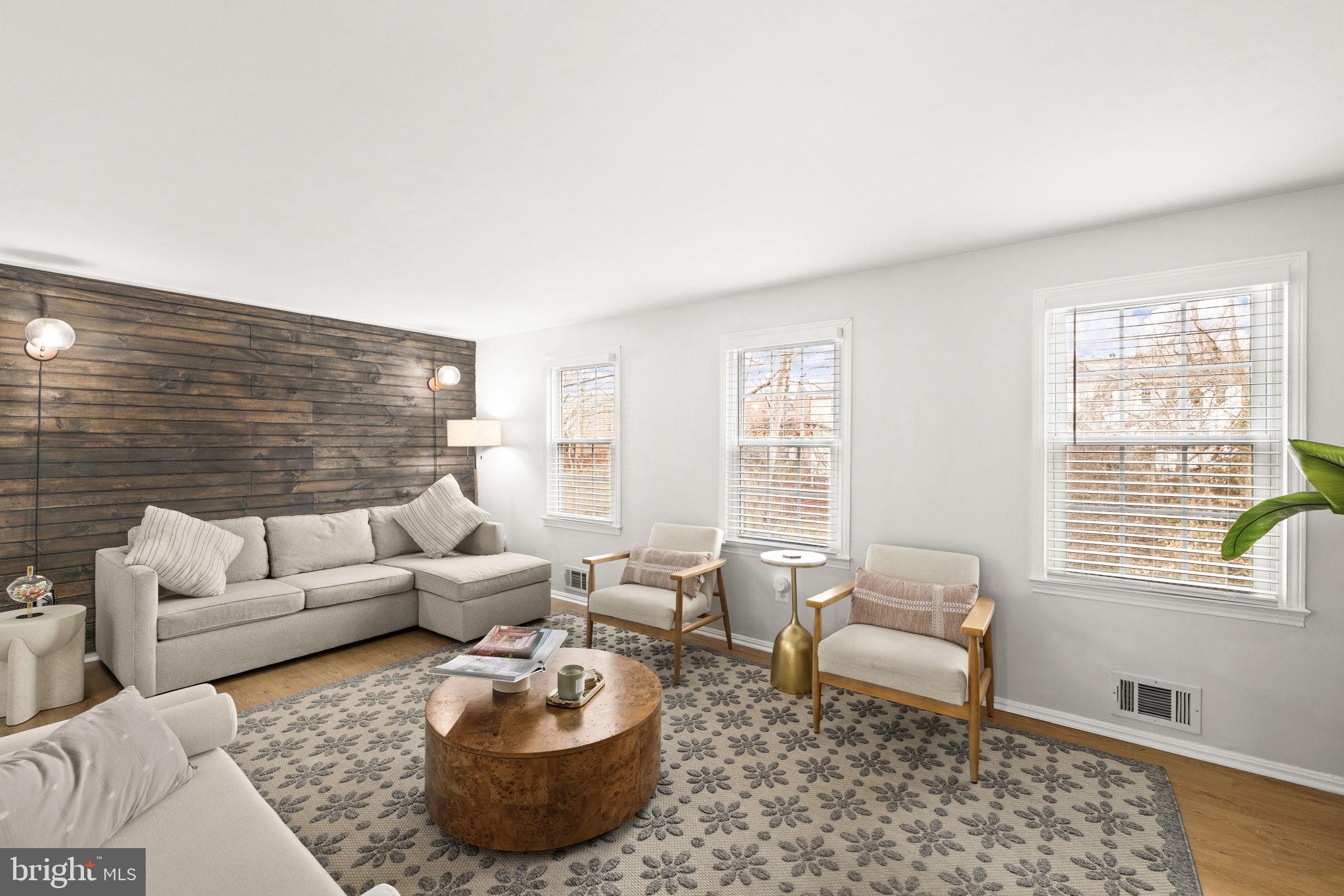 GREENWICH HILL - Residential