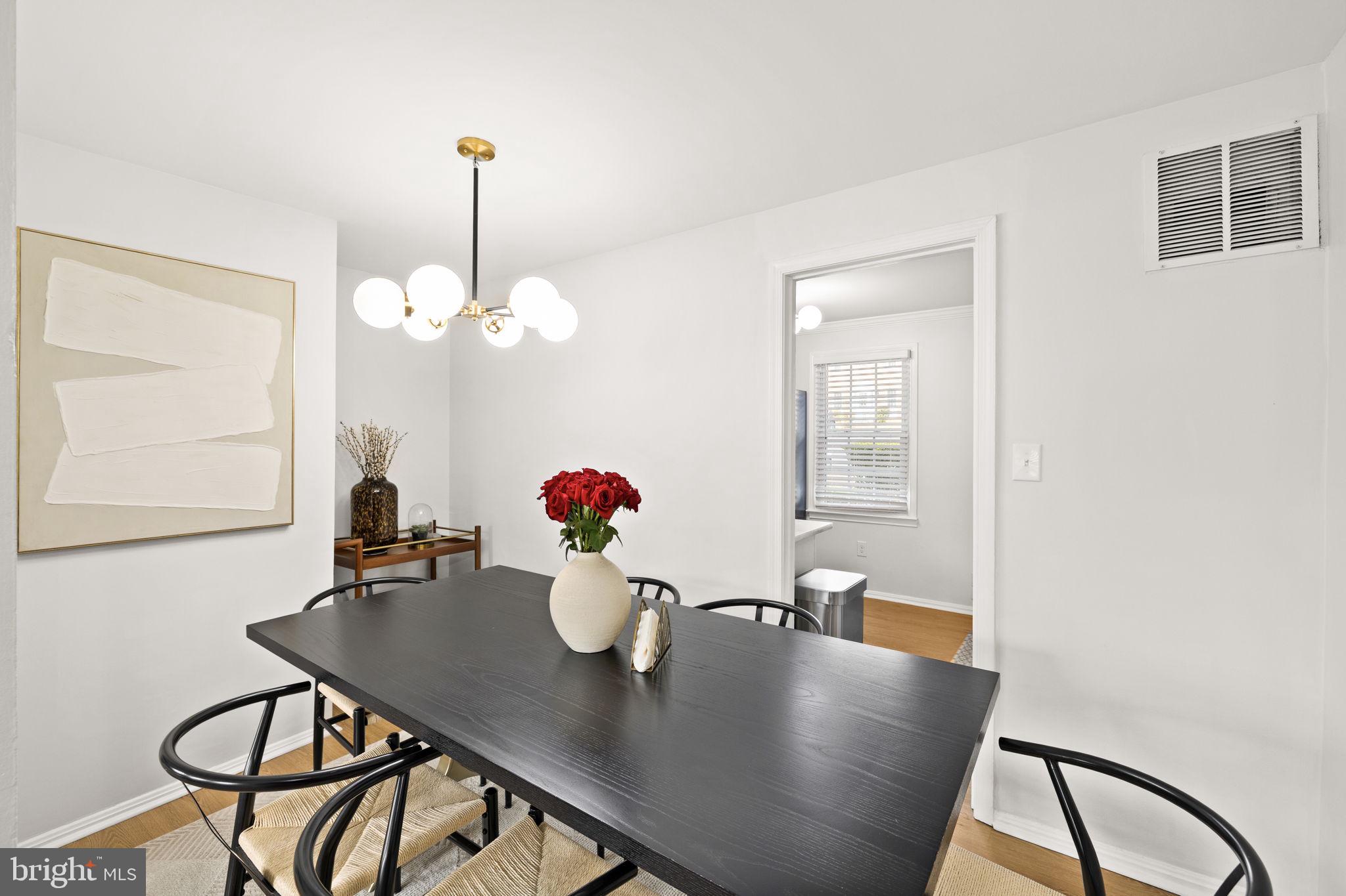 GREENWICH HILL - Residential