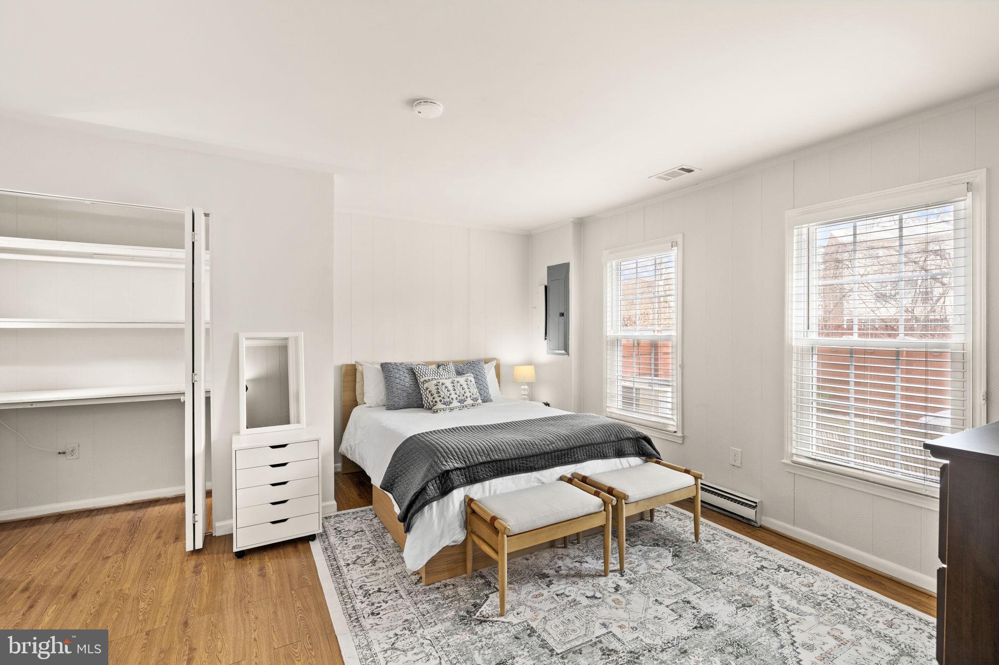 GREENWICH HILL - Residential