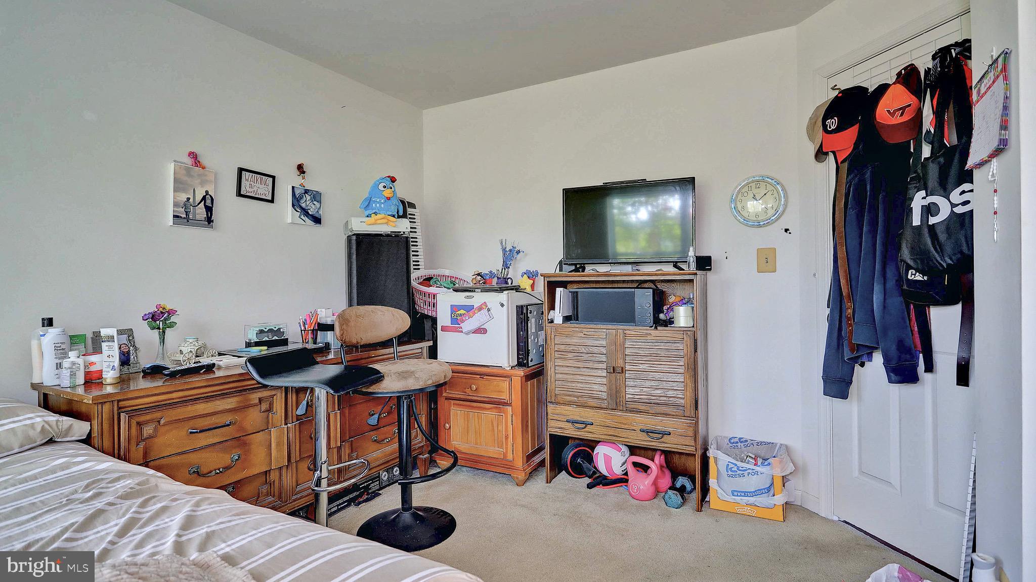 STRATFORD CONDOS - Residential