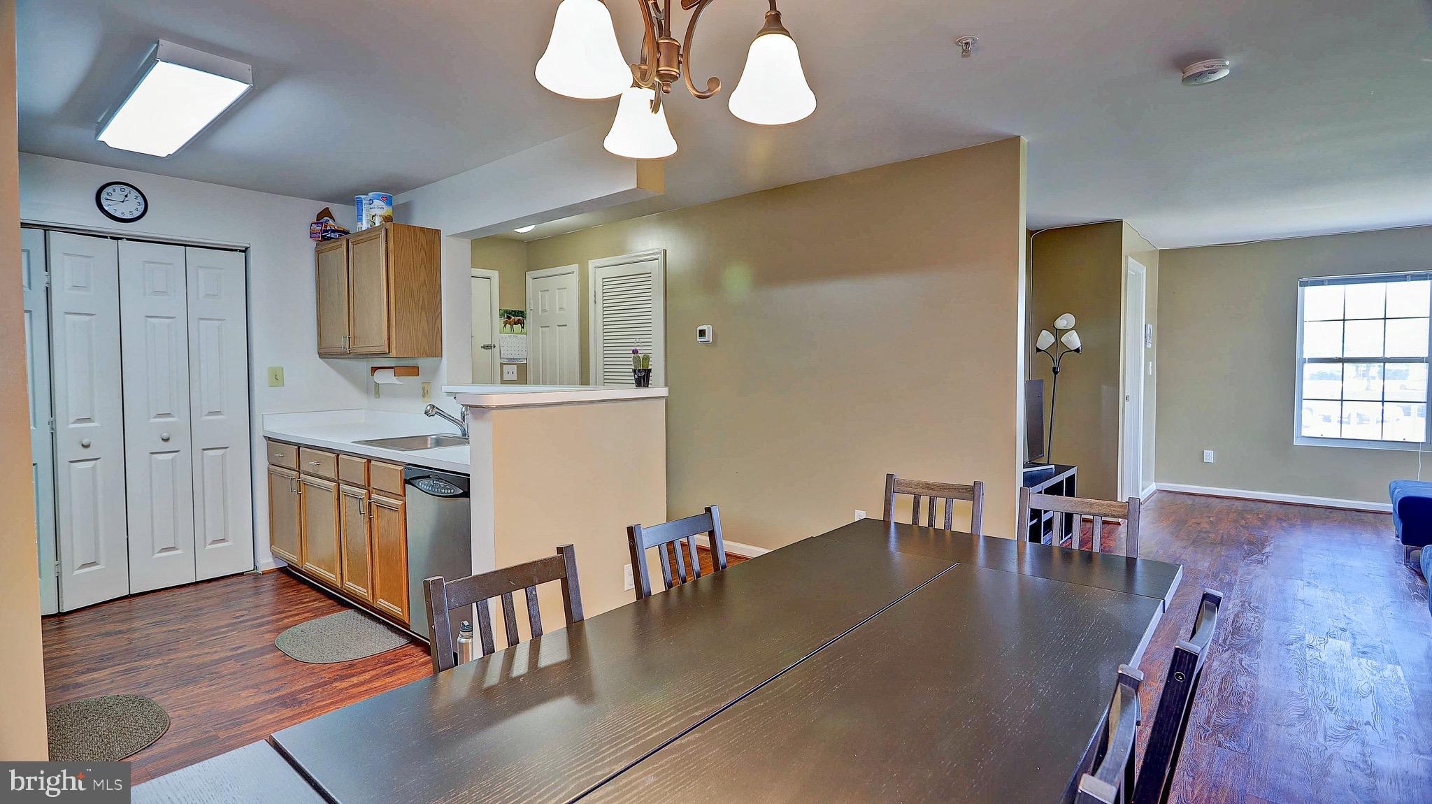 STRATFORD CONDOS - Residential