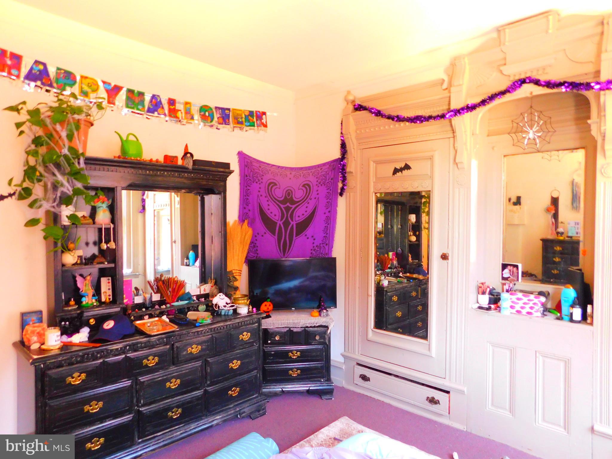 TEMPLE UNIVERSITY - Residential Lease