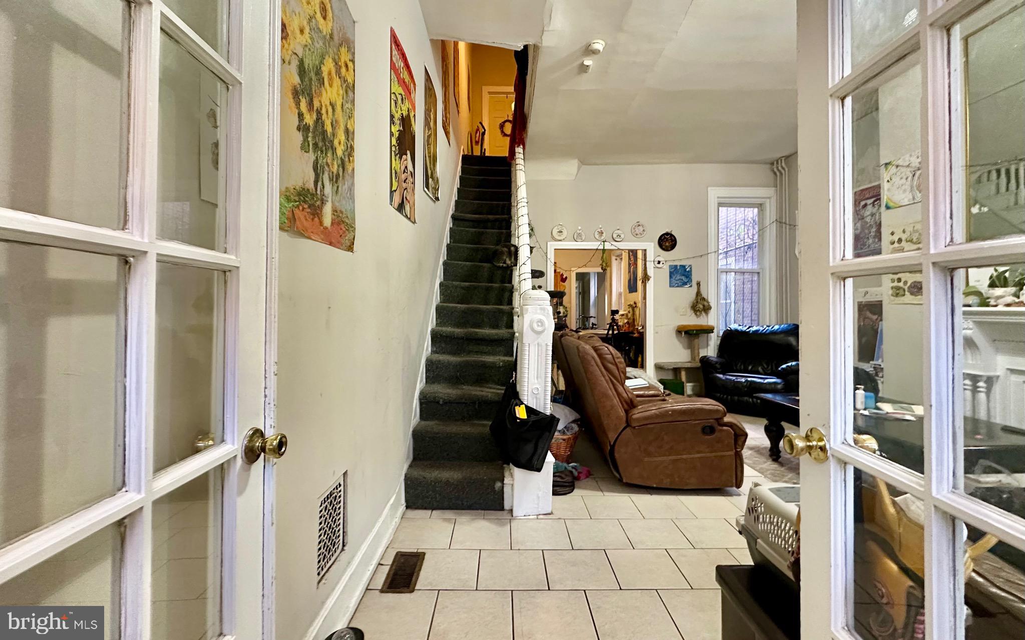 2126 N CARLISLE STREET