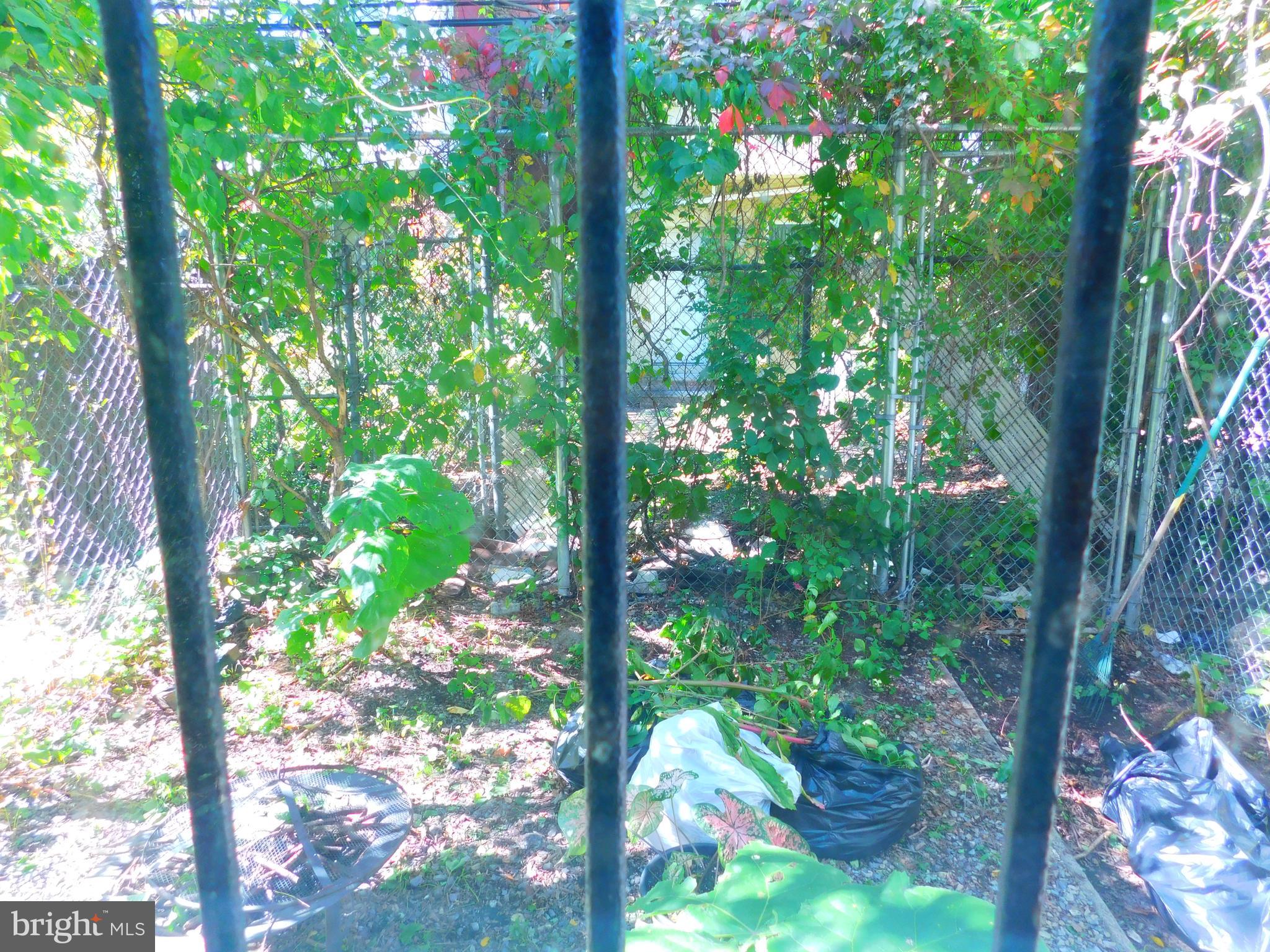 TEMPLE UNIVERSITY - Residential Lease