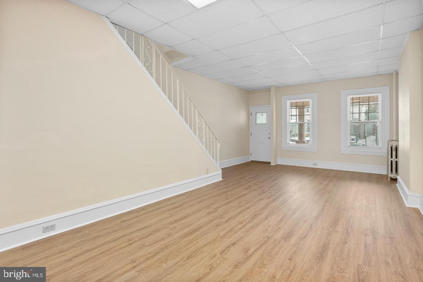 206 E ELM STREET