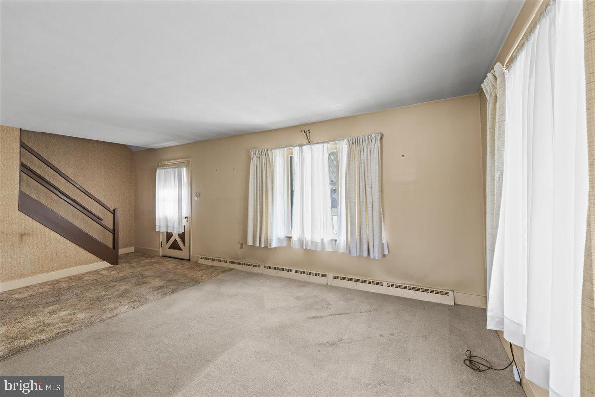 517 W WALNUT STREET