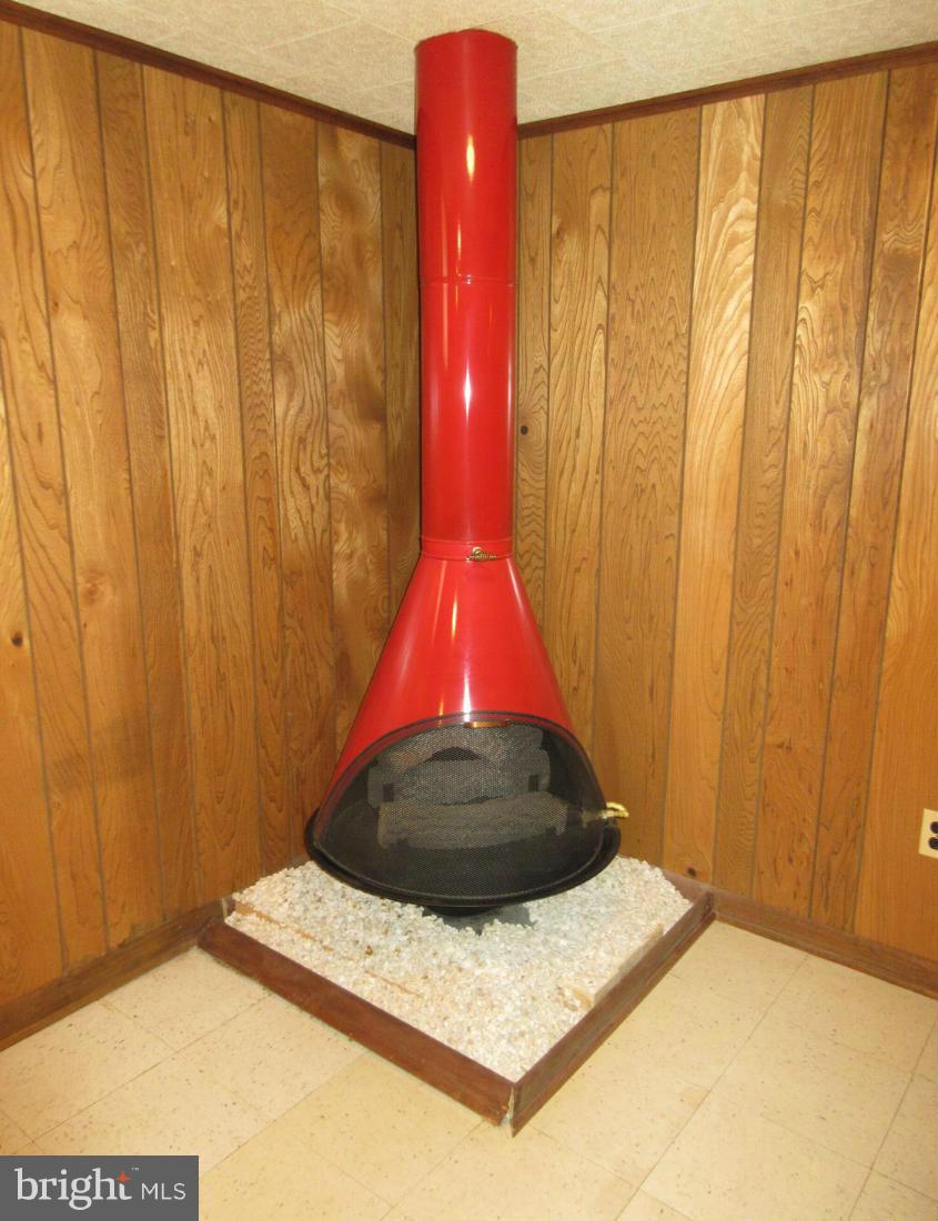 LODGE FOREST MANOR - Residential