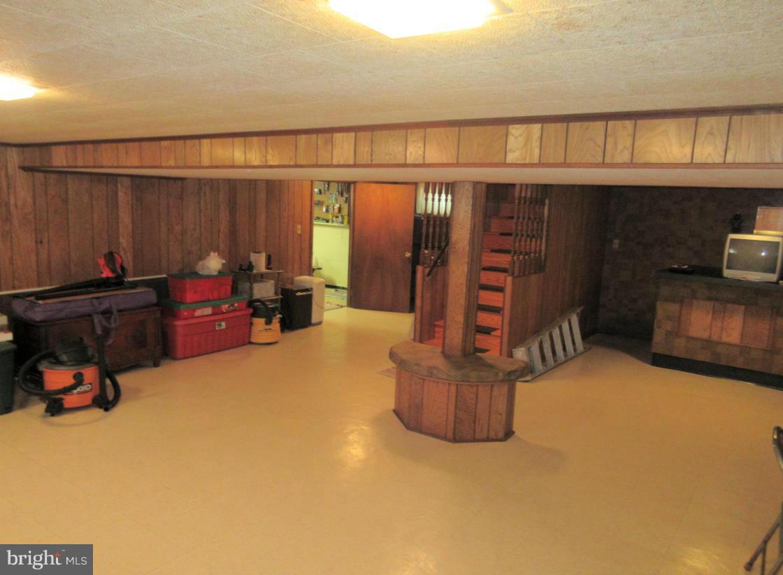 LODGE FOREST MANOR - Residential