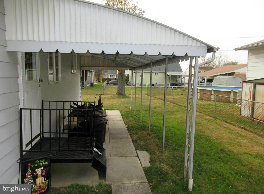 LODGE FOREST MANOR - Residential