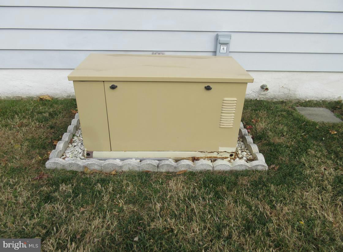 LODGE FOREST MANOR - Residential