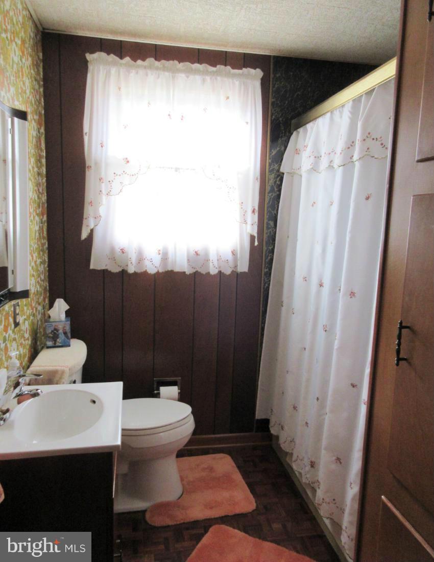 LODGE FOREST MANOR - Residential