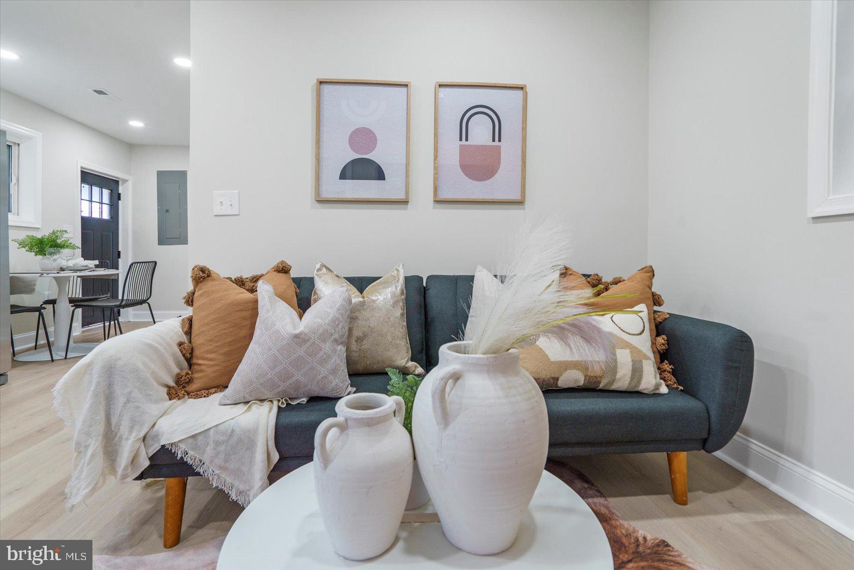 ARUNDEL GARDENS - Residential