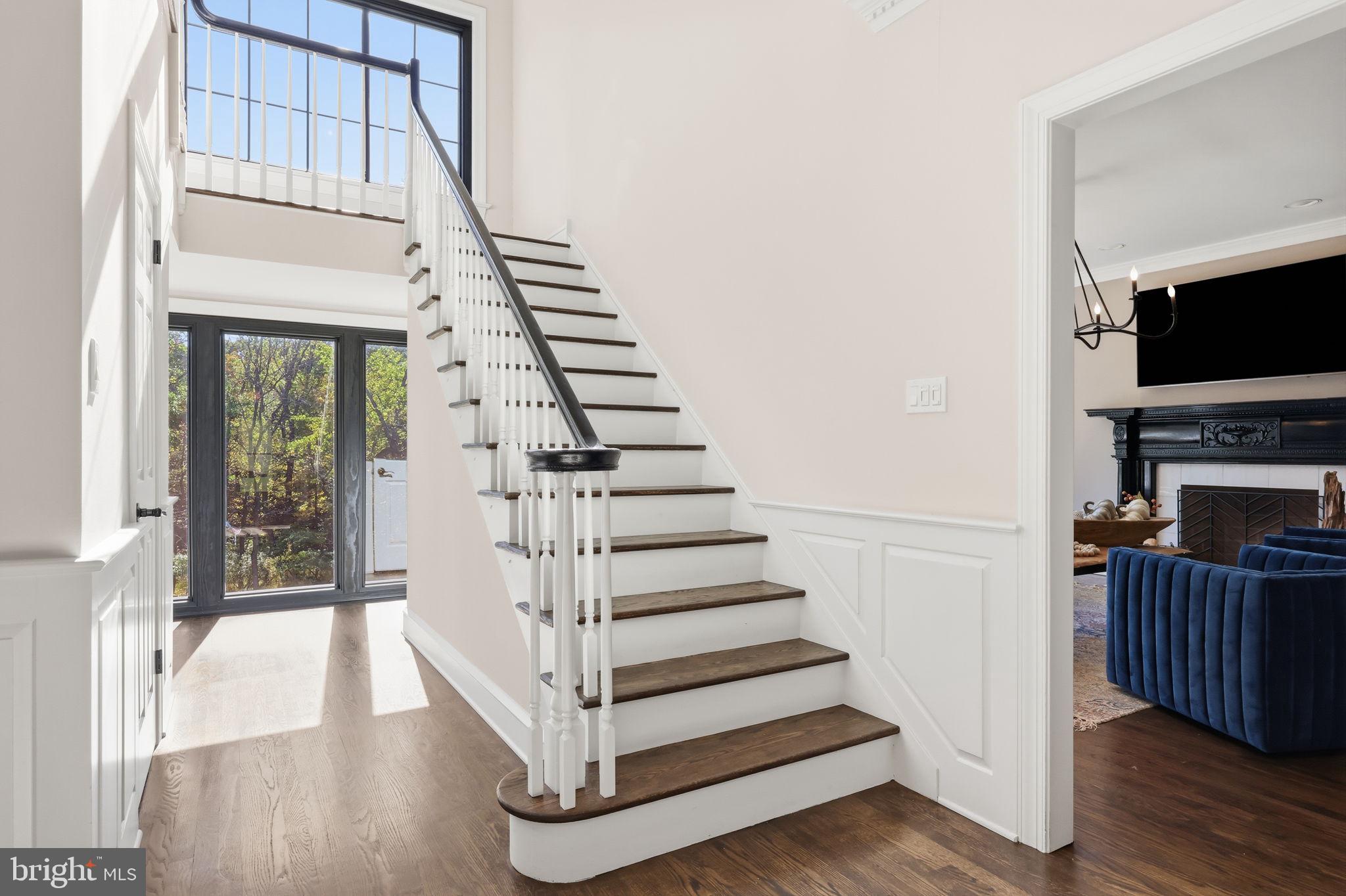 18 COLTS NECK DRIVE