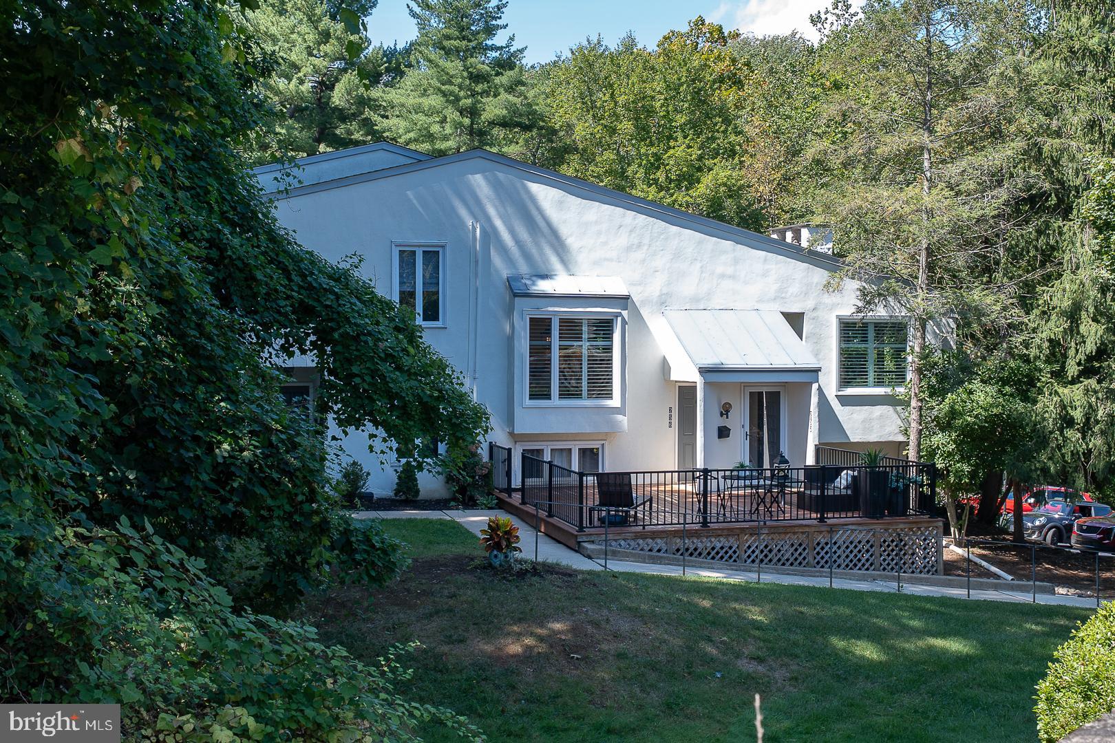 Welcome to 257 W Chelsea Circle – a beautifully updated, move-in-ready townhome in the sought-after Greene Countrie Village community of Newtown Square!
This spacious 3 Bedroom, 2 Bath one-level townhome is the largest configuration in the community, offering nearly 2,000 square feet of living space - all fully renovated within the last five years with thoughtful, high-end upgrades throughout.
Head upstairs from the entry to the main level, where a spacious Great Room with vaulted ceilings, a stone fireplace, and abundant natural light awaits. The custom-designed Kitchen features elegant granite countertops, premium appliances, built-in cabinetry, and a seamless flow for everyday living and entertaining. A cheerful Breakfast nook, just off the Kitchen, creates the perfect spot for morning coffee or casual meals. Entertaining is a breeze with the Dining Area, conveniently located next to the new wet bar with pull-out beverage fridge. A well-situated Laundry Room with custom cabinetry adds everyday practicality, while plantation shutters and fresh paint throughout add to the home’s refined style.
Both full Bathrooms have been completely transformed, showcasing modern design and finishes. The home also boasts all-new windows and sliding glass doors, which open to not one, but three private balcony/decks - exclusively for Unit 257 - perfect for outdoor dining, entertaining, or relaxing in privacy.
Enjoy the comfort of single-level living, with the convenience of being the closest unit to the community pool and EV charging stations.
The prime location of Greene Countrie Village places you in the heart of Newtown Square, with easy access to top-rated Marple Newtown schools, as well as premier shopping and dining at Ellis Preserve, Whole Foods, and the Main Line’s favorite restaurants. Outdoor enthusiasts will love the nearby Saw Mill Park, Ridley Creek State Park, Okehocking Preserve, and local golf clubs, while commuters enjoy quick routes to Center City Philadelphia, King of Prussia, and Philadelphia International Airport.