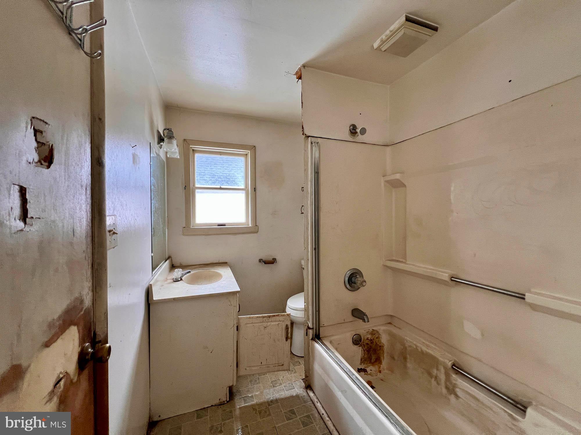 HAMPDEN HISTORIC DISTRICT - Commercial Sale