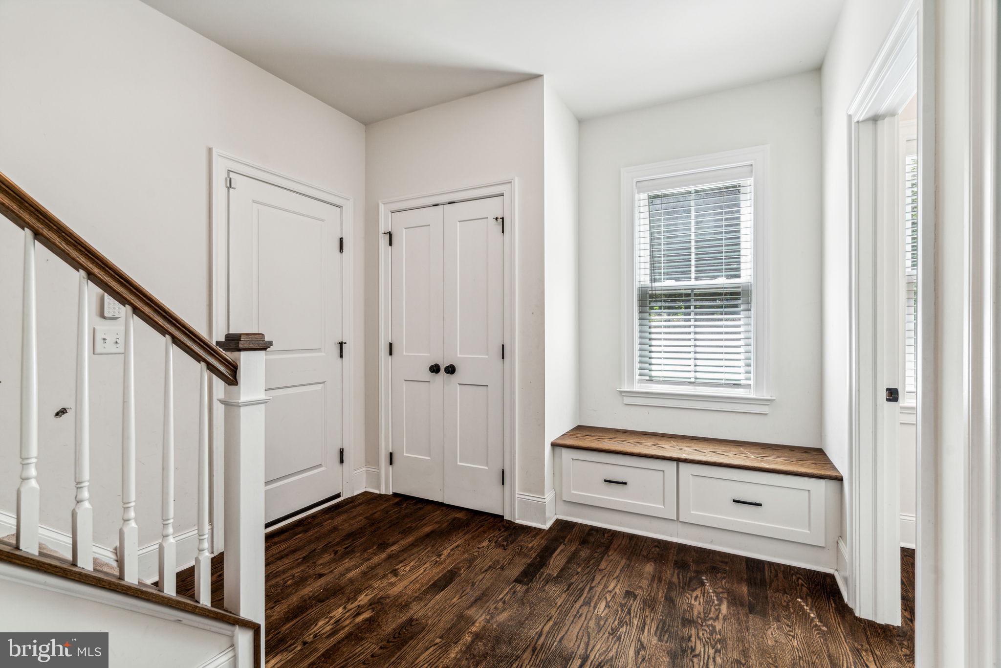 OAKWOOD - Residential