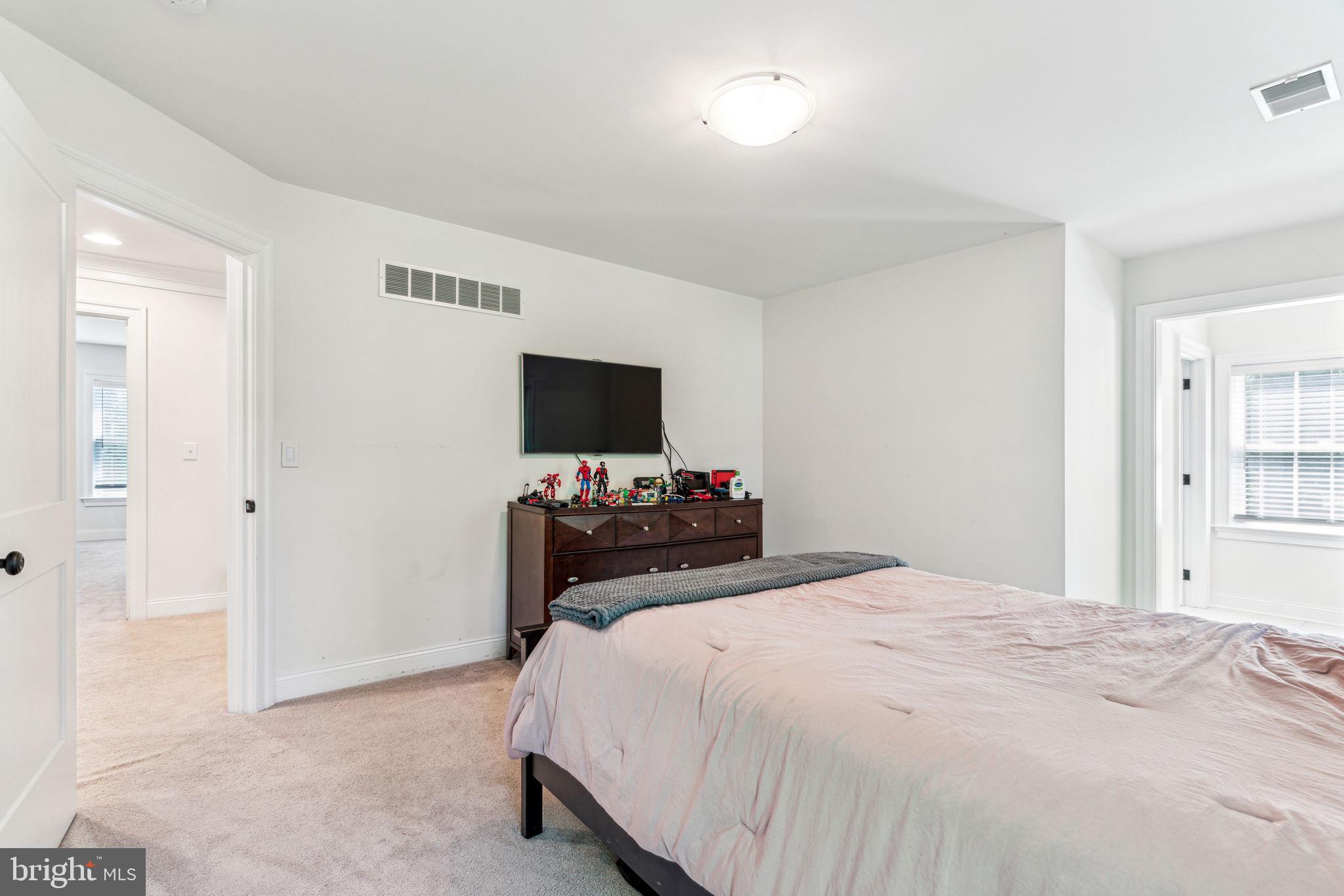 OAKWOOD - Residential