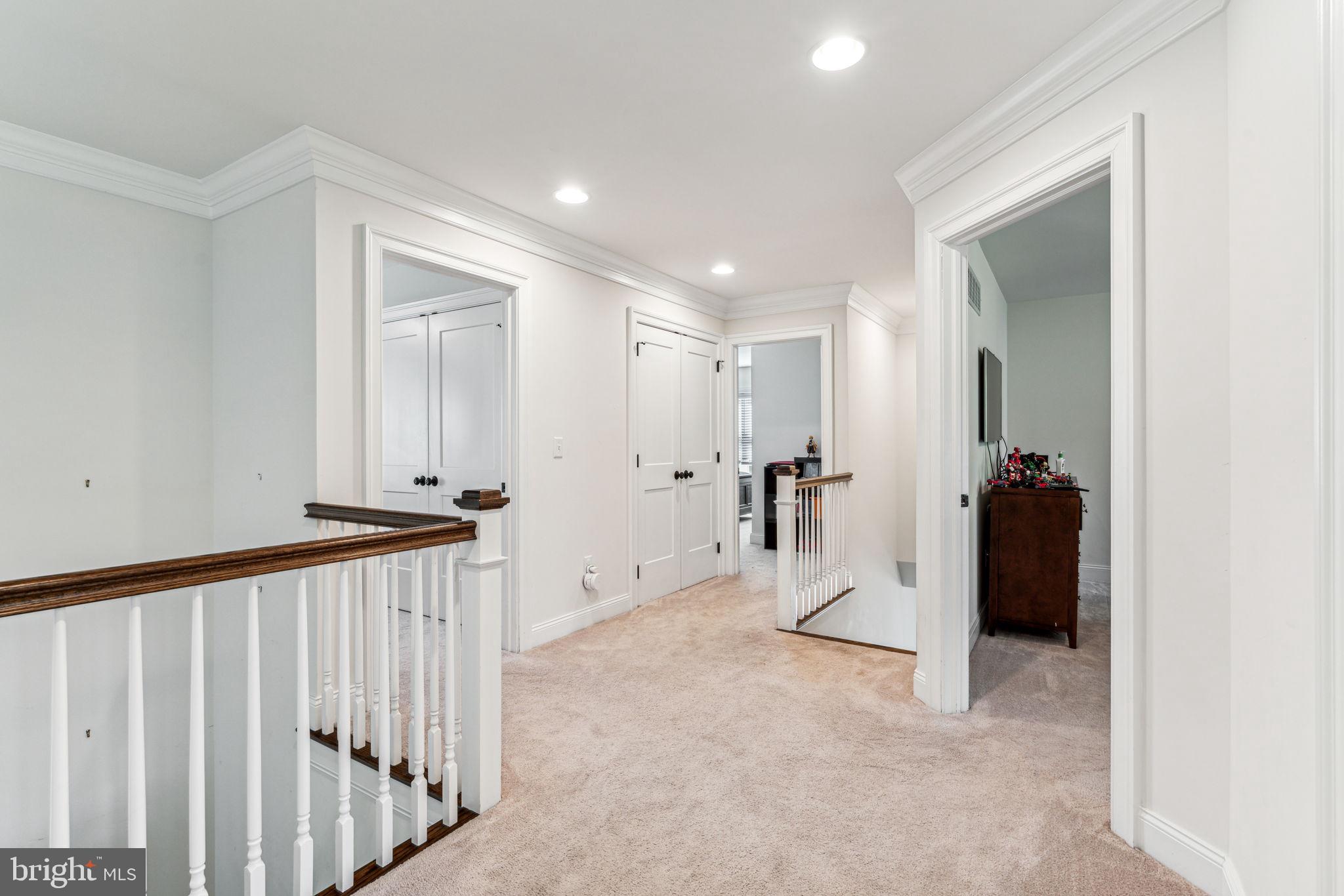 OAKWOOD - Residential