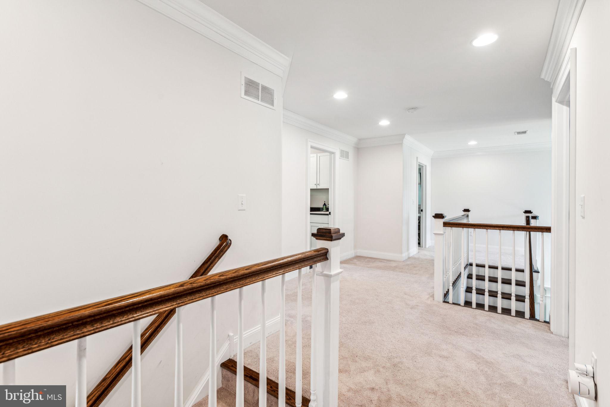 OAKWOOD - Residential