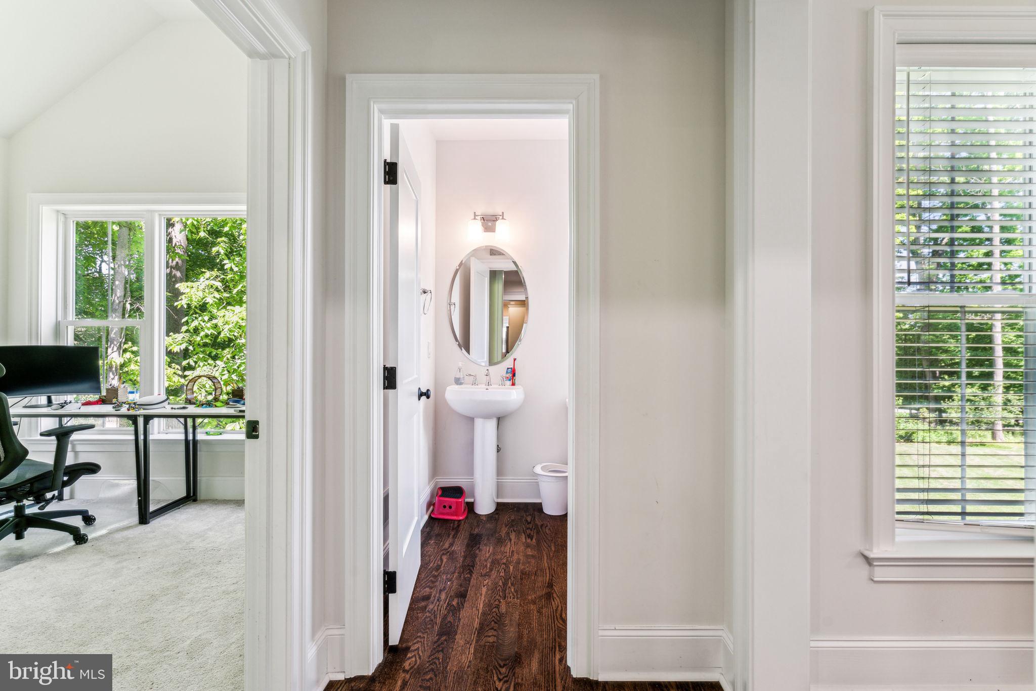 OAKWOOD - Residential