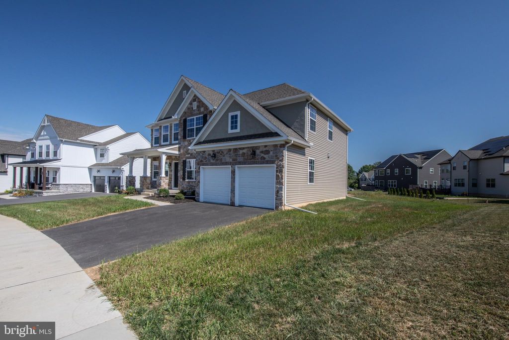 Photo of 32 Pamela Dr, MECHANICSBURG, PA 17050 (MLS # PACB2046770)