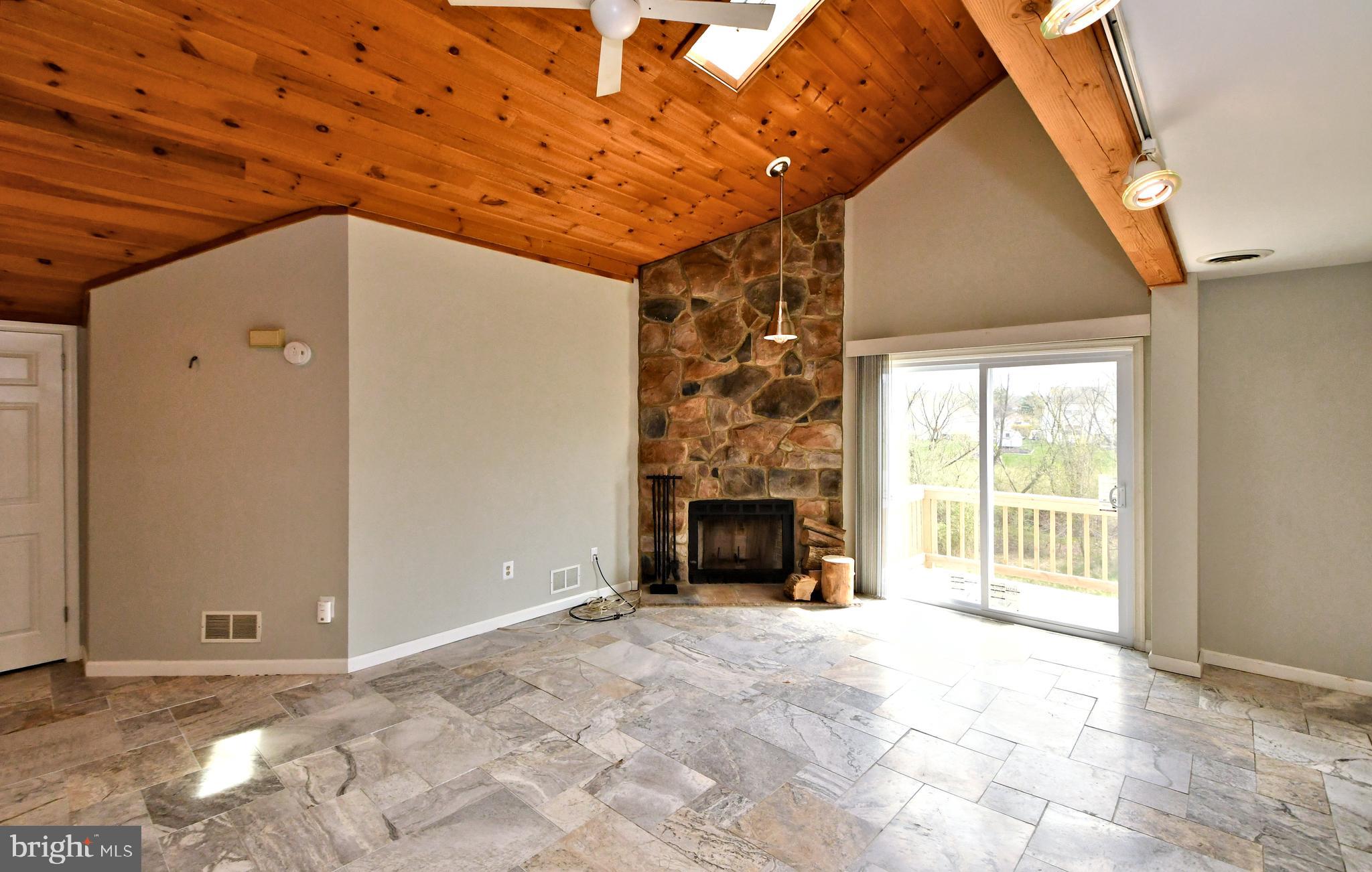 TELFORD HILLS - Residential Lease