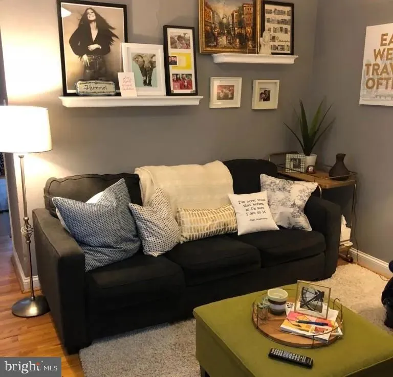 Philadelphia, Pennsylvania 19107, United States, 1 Bedroom Bedrooms, ,1 BathroomBathrooms,Residential,Active,131421